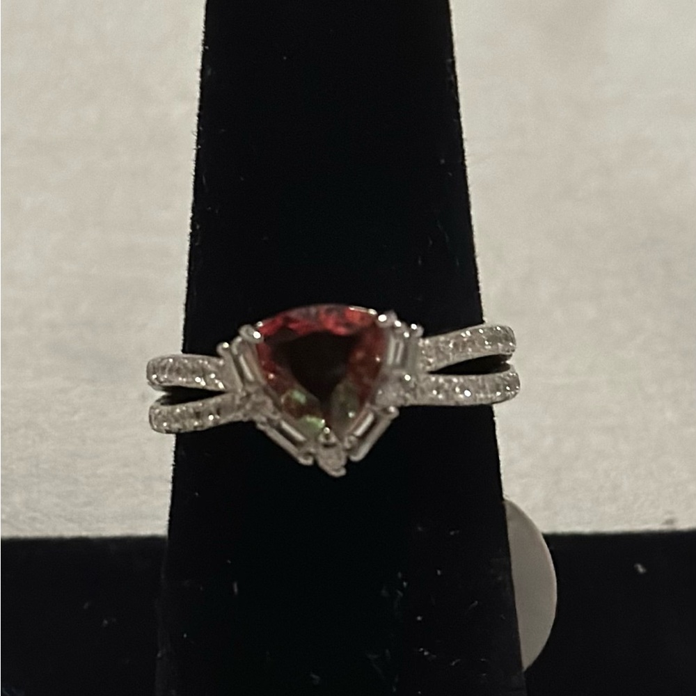 Women’s Size 7 .925 Solid Sterling Silver ring